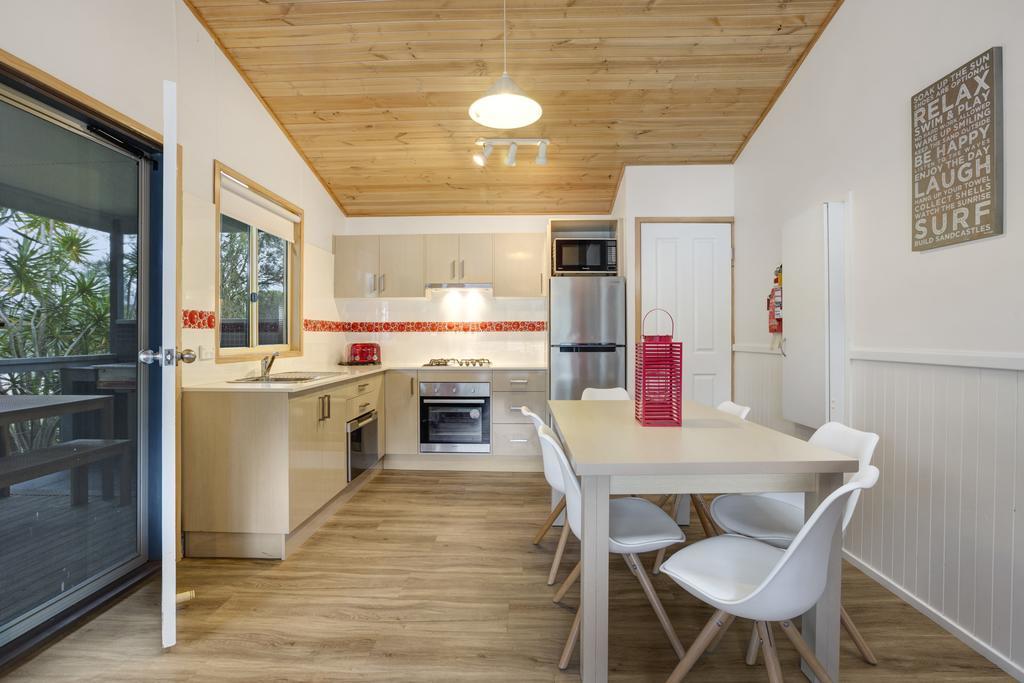 Seven Mile Beach Holiday Park Джероа Стая снимка